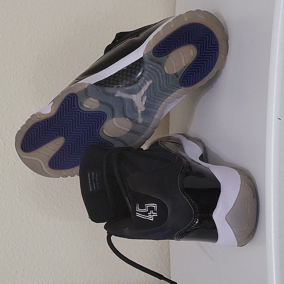 Jordan Other - Jordan 11 "Space Jam"